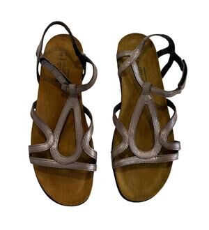 Naot Dorith Metallic Silver Strappy Leather Flat Sandals Women 40 US 9 Gladiator